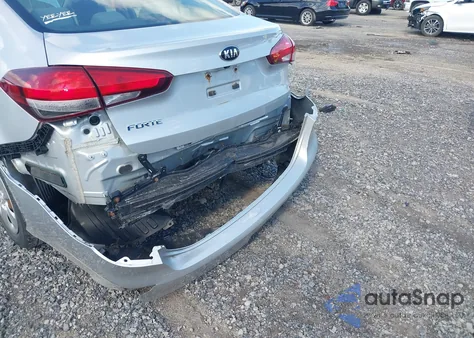 2018 Kia Forte Lx из США, поврежденный, VIN 3KPFL4A74JE183125